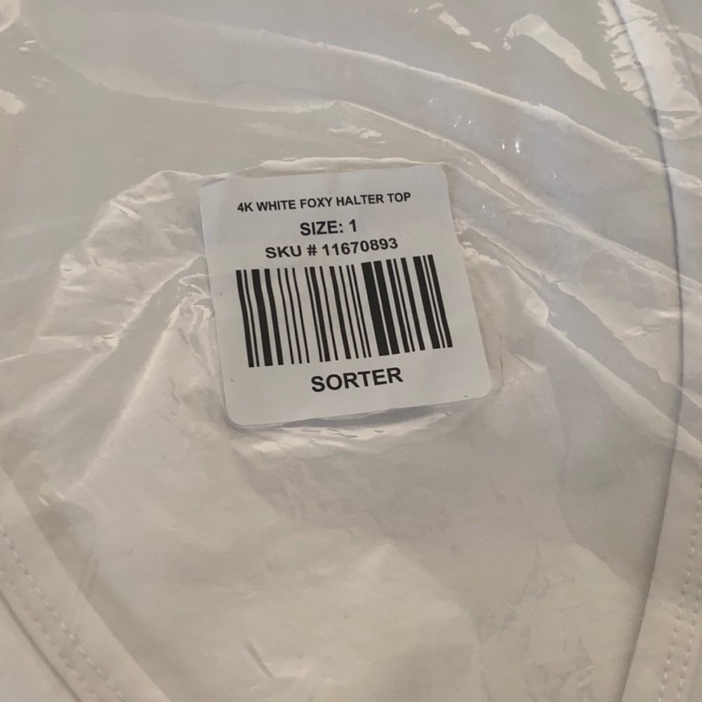Torrid White foxy halter top Size 1 (14w)